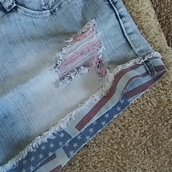 American flag distressed denim shorts - Picture 2 of 7